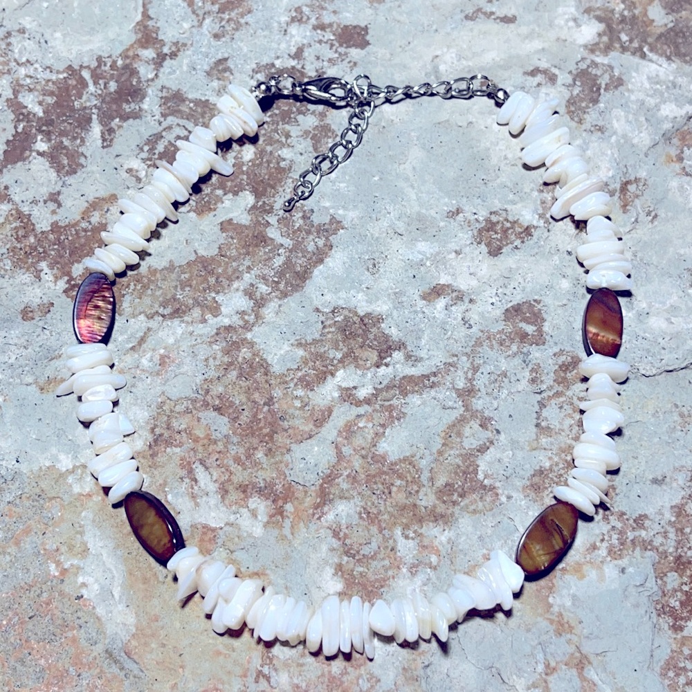 ✨3/$25✨ STOCKING STUFFER paua shell necklace